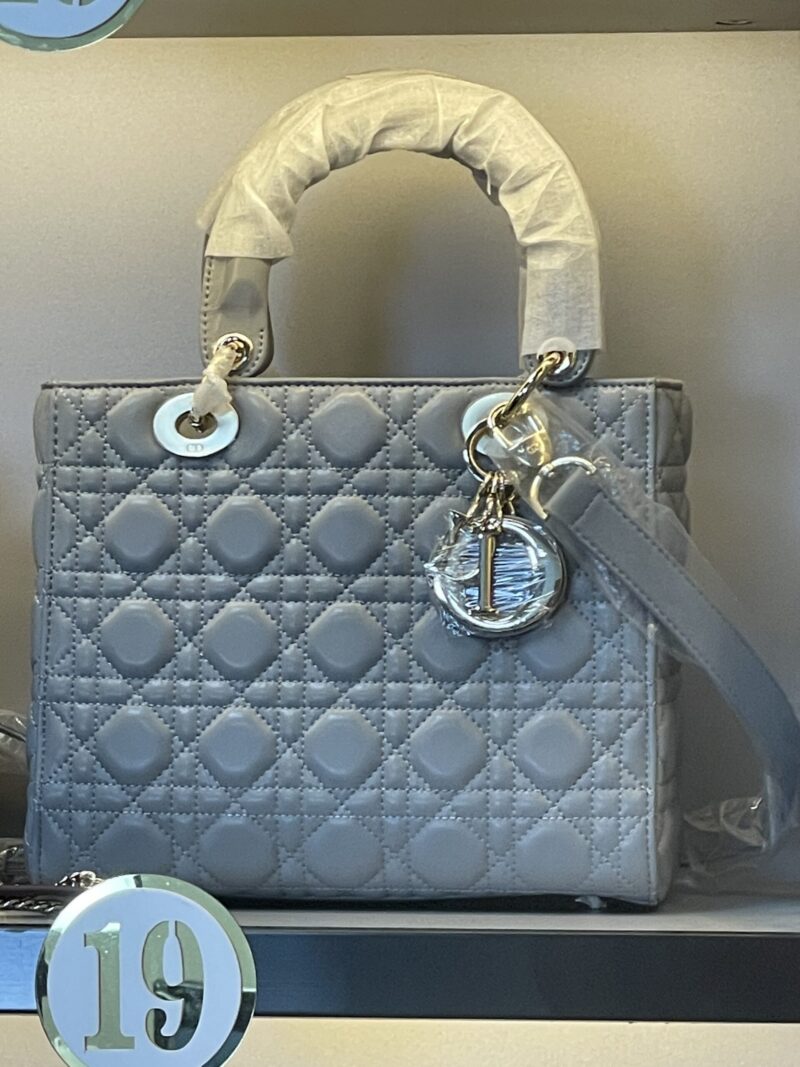 61773d9677ce2abf079c7788955e132-0308418c5d dior 5