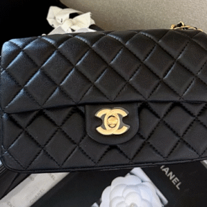 b3e230ac4821563028f074bcc82bcc4c chanel 2