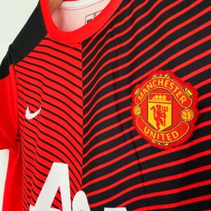 016DC8A6-1901-404C-8713-C52C57073DC5 Train Like the Red Devils – Manchester United 2014/15 Training Kit