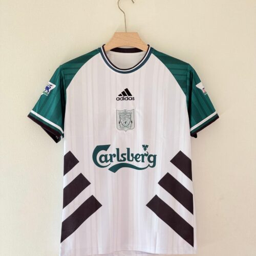 01C9BF32-07C6-496B-99E5-8A66DFABBD71 The Retro Revival – Liverpool 1993/95 Away Kit