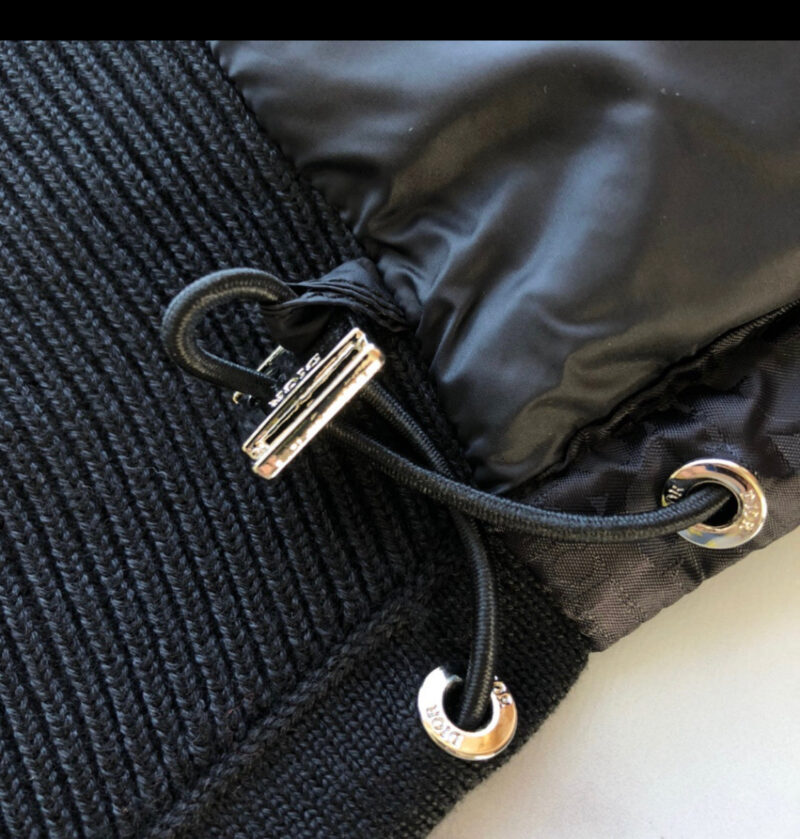 05701320-947E-4888-A4BD-4675684118F8_2c1c30b0-5df3-4cc9-b8fd-e8bf39fa0cc3 Dior oblique zip sweater jacket