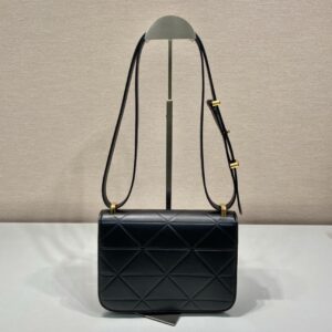Prada Pattina in Pelle Calfskin Black
