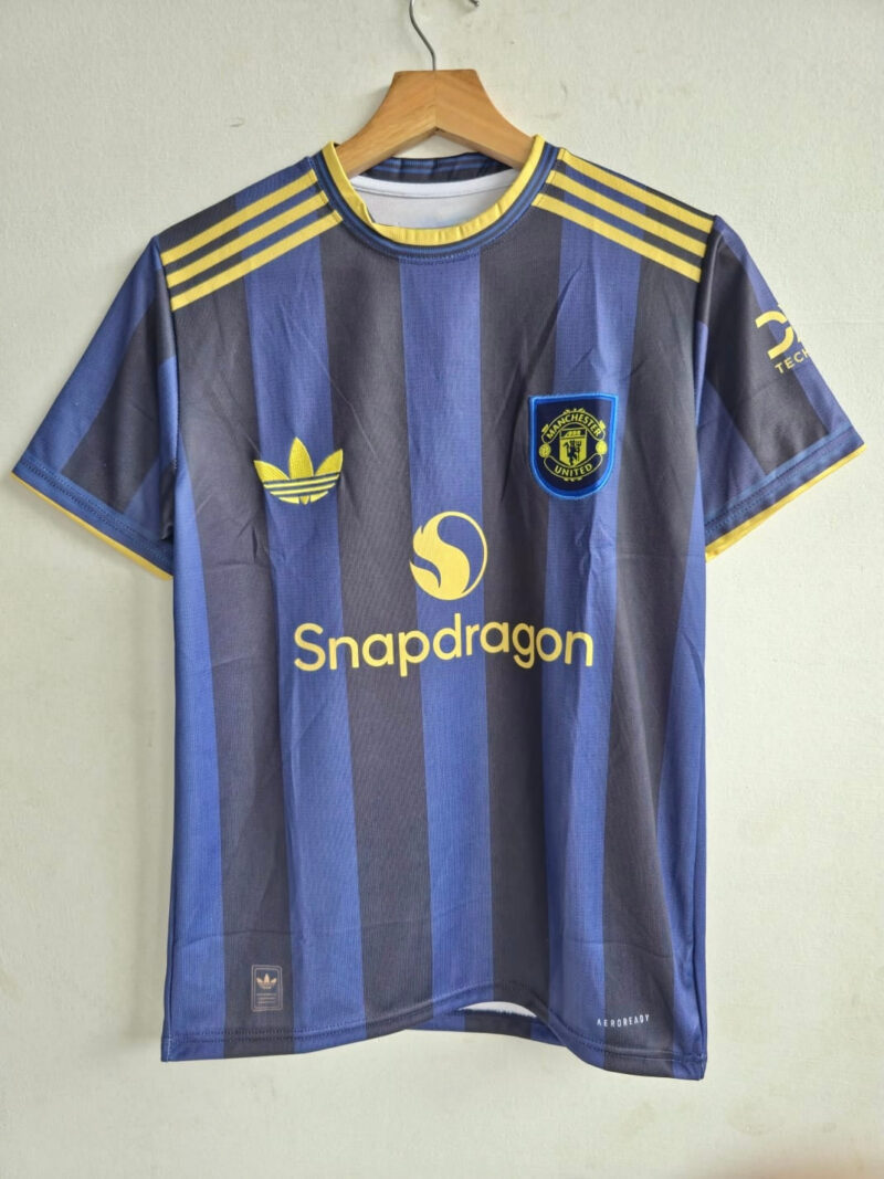 096C0307-47B1-4B0D-B81A-137C7D22B96C Dark Energy. Red Legacy. – 2025/26 Manchester United Third Kit