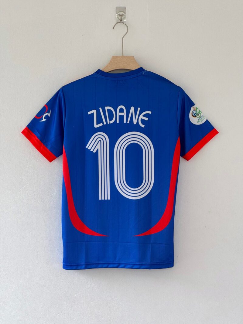 0DAEE1F2-0B80-489F-A8D4-4FE4CC2E1734 A Final Chapter in Style – France 2006 Home Retro Kit