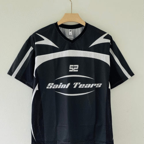 0DBA01D7-1BF3-44D0-9D21-A88AE436BB69 Built Like a Classic. Worn Like a Statement – Retro Oversized jersey