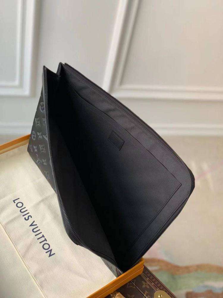 Louis Vuitton Handbag Men’s Black With Wallet 25cm