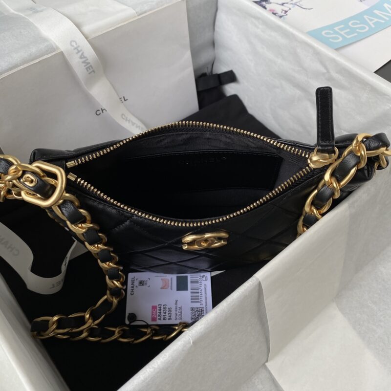 Chanel 22K Hobo Bag Logo Chain Lambskin