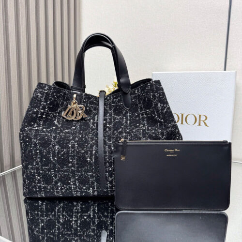 2-224 DIOR Large Dior Toujours Bag