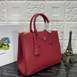 PRA GALLERIA 32 BAG IN CHERRY RED SAFFIANO LEATHER