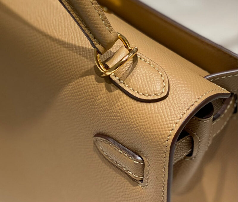 HERMES KELLY 28 IN CHAI EPSOM GOLD HARDWARE