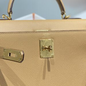 HERMES KELLY 28 IN CHAI EPSOM GOLD HARDWARE