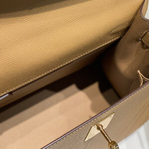 HERMES KELLY 28 IN CHAI EPSOM GOLD HARDWARE