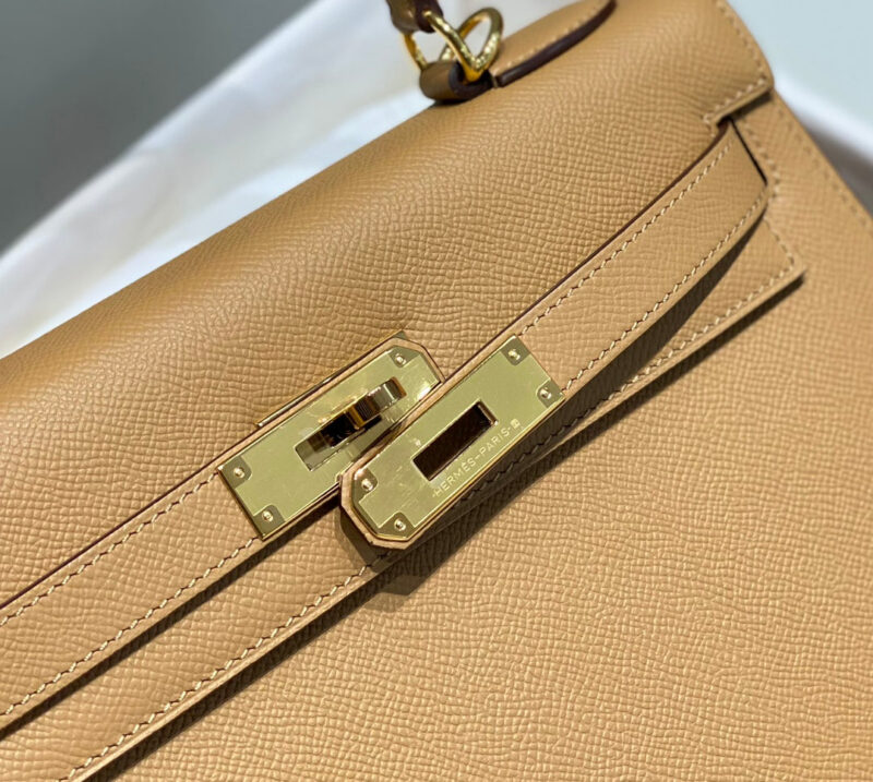 HERMES KELLY 28 IN CHAI EPSOM GOLD HARDWARE