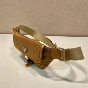 BELT BAG 18 IN SEPIA BROWN RE-NYLON AND CALFSKIN TRIM