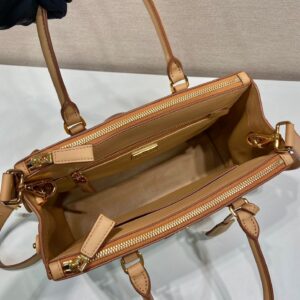 GALLERIA TOP HANDLE BAG 32 IN OFF WHITE SAFFIANO LEATHER