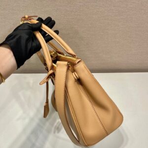 GALLERIA TOP HANDLE BAG 32 IN OFF WHITE SAFFIANO LEATHER