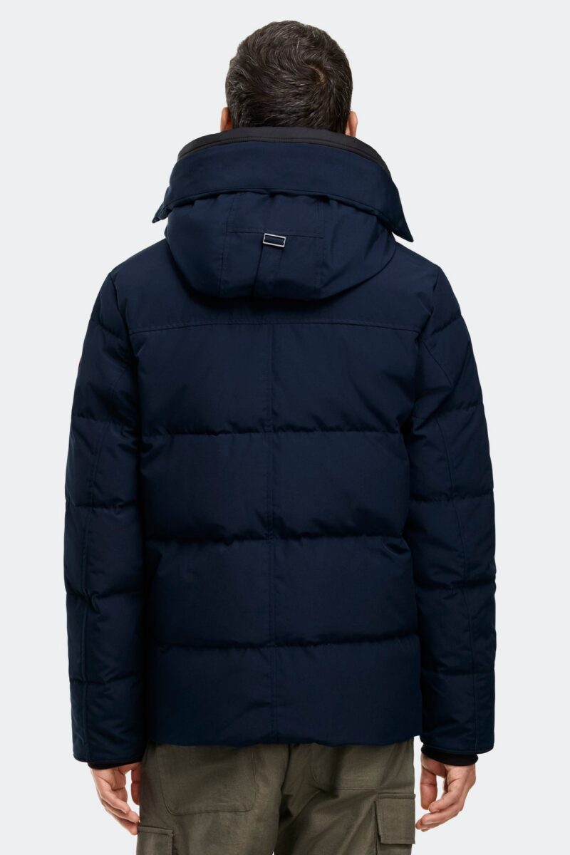 2048M_9063_c Wyndham Parka