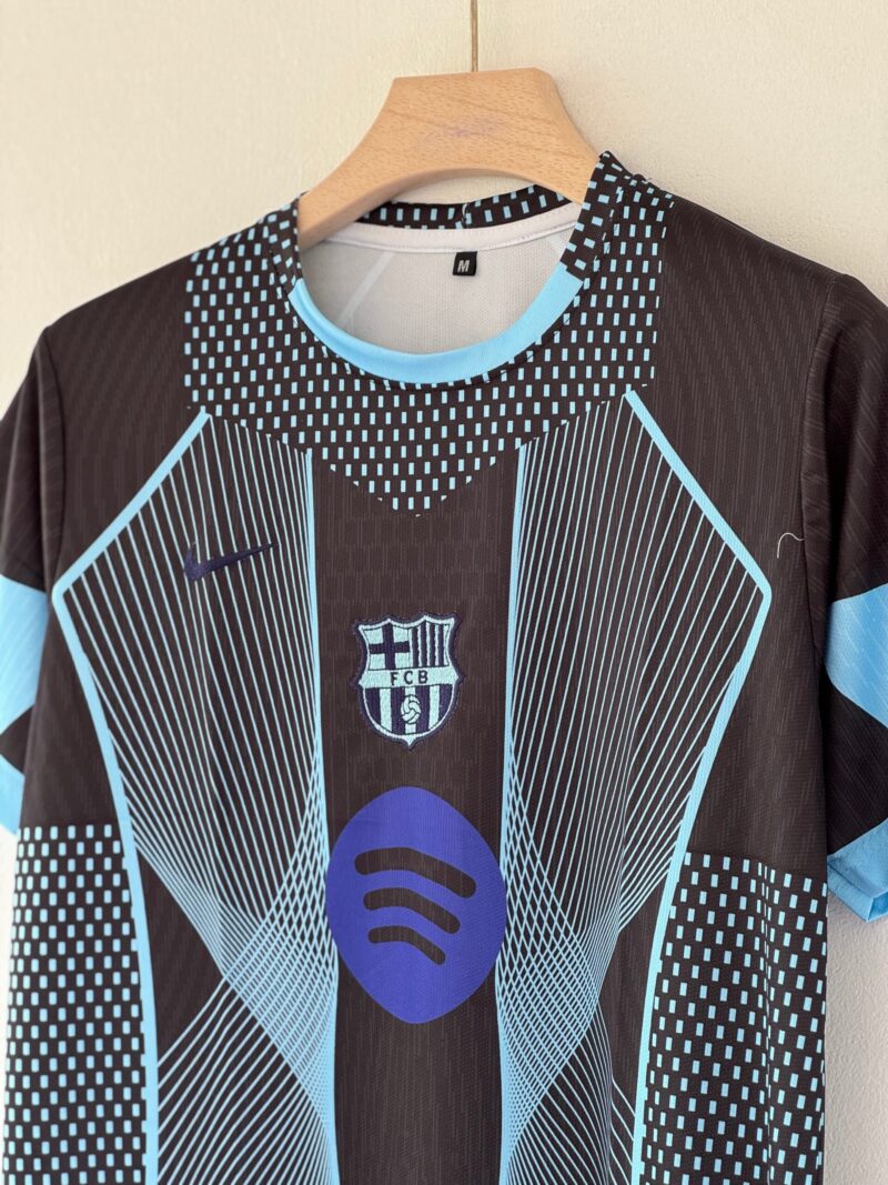 2C09C942-1247-4E1F-9C4D-EF8A237C5C34 Unique Twist on Tradition – Barcelona 2025/26 Special Edition Kit