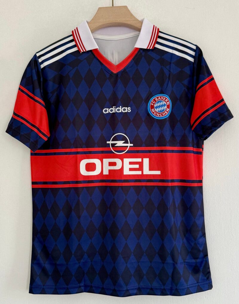 Tradition Meets Dominance – FC Bayern Munich 1997/99 Home Kit