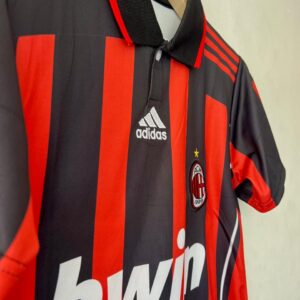 Embrace the Legacy with the 2009-10 AC Milan Kaka Edition Jersey embroidery