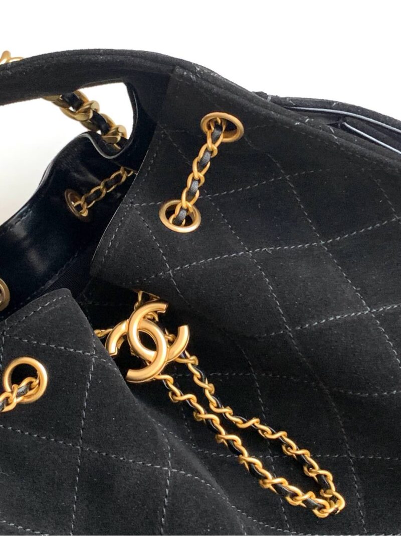 Chanel 25 small handbag, Grained calfskin & gold-tone