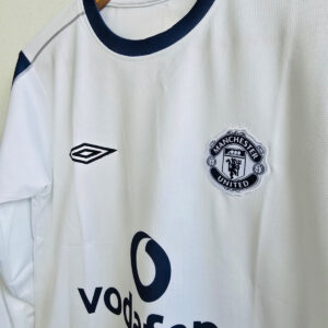 Precision in White – 2000-01 Manchester United Away Jersey – David Beckham Edition