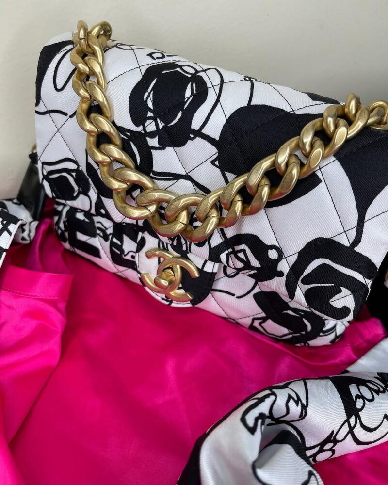 New CHANEL COCO BEACH 2025 White