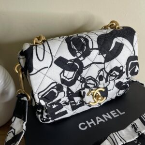 New CHANEL COCO BEACH 2025 White