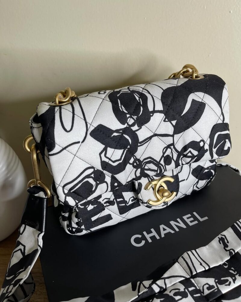 New CHANEL COCO BEACH 2025 White