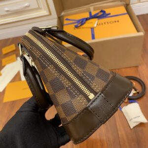 LOUIS VUITTON ALMA BB