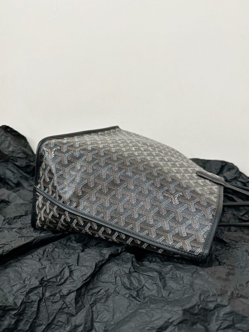 GOYARD St Louis PM Tote Bag