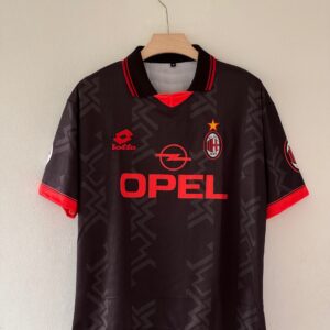73B6DA43-7852-4F61-8E6C-85E707608A0D Defend with Honor. Lead with Class. – AC Milan 1996/97 Maldini Five-Sleeve Edition