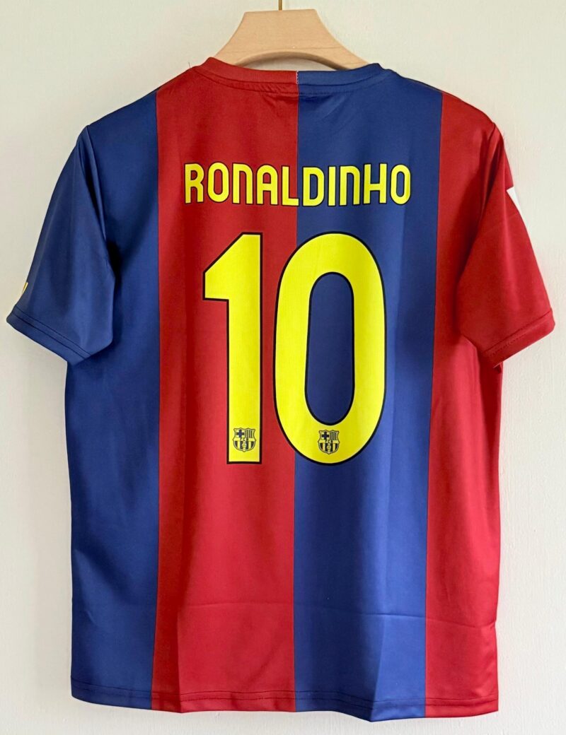 75ABCBFA-CBEA-4F64-AA58-C07F02599011 FC Barcelona 2010-11 Retro Home Kit – Ronaldinho Edition Embroidery