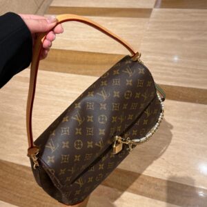 LV Hide Away MM Monogram Canvas