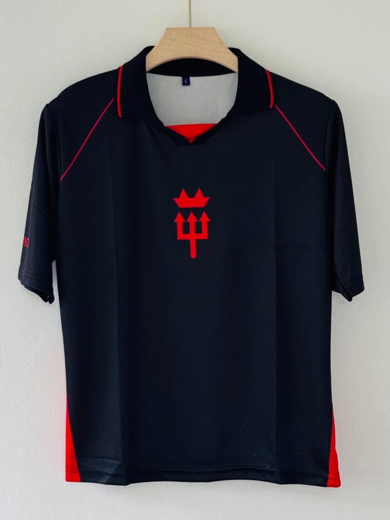 7C8B7F9A-0C60-47E1-9949-3F28451B7C49 The Red Devil Retro Five Jersey