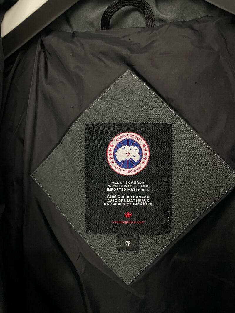 7D336C9C-6094-442E-A2A8-F2B6AA2D251A Canada Goose Wyndham Parka Graphite Excellent (Small)