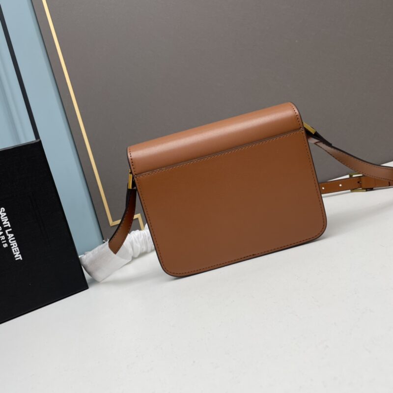 Saint Laurent Le 61 Saddle Shoulder Bag in Calfskin