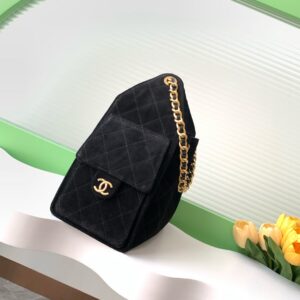 Chanel 25 small handbag, Grained calfskin & gold-tone