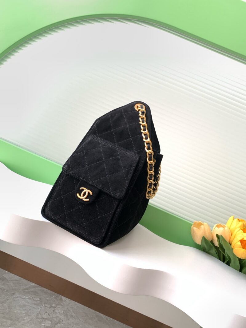 Chanel 25 small handbag, Grained calfskin & gold-tone
