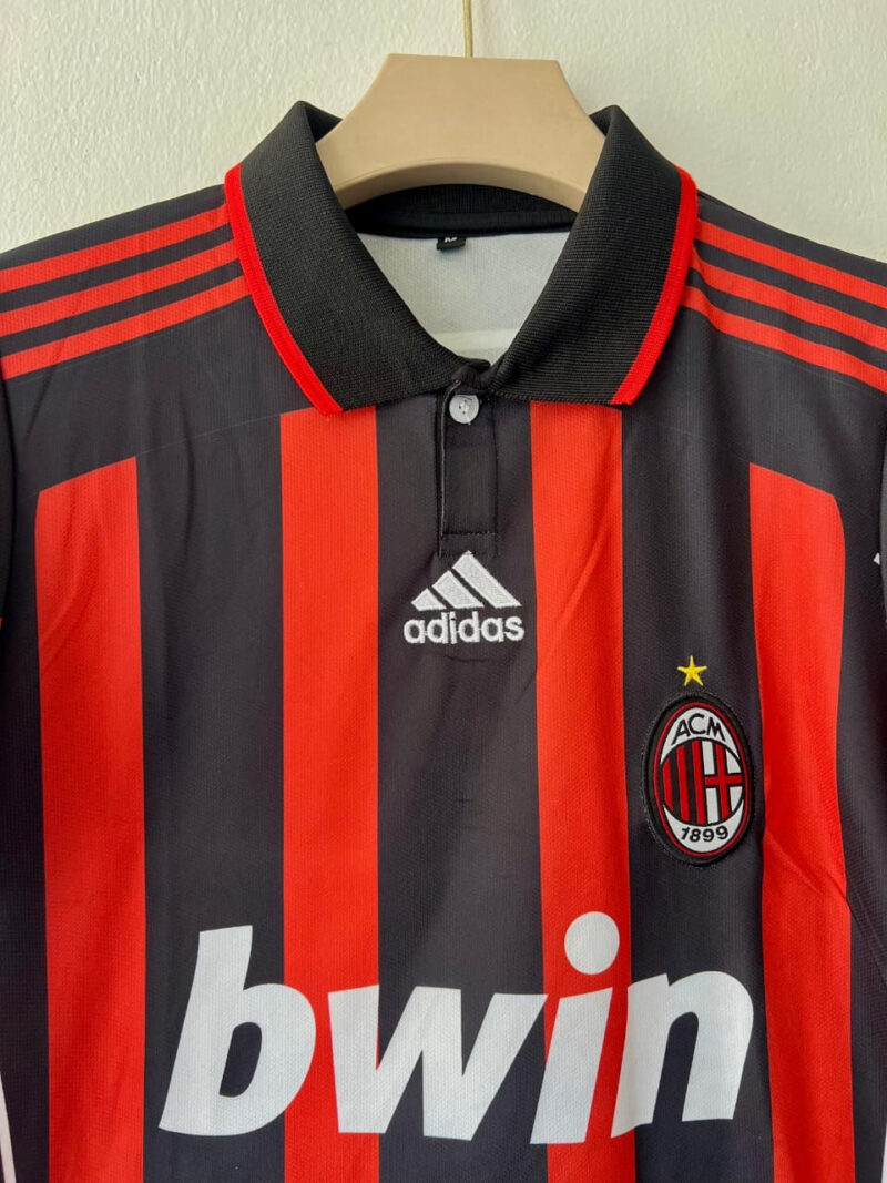 Embrace the Legacy with the 2009-10 AC Milan Kaka Edition Jersey embroidery