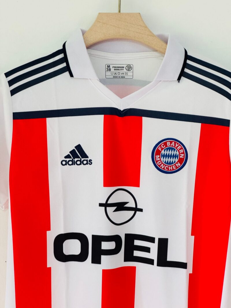 Relive the Treble Season with the 2000-01 Bayern Away Jersey – Salihamidžić Embroidery Edition