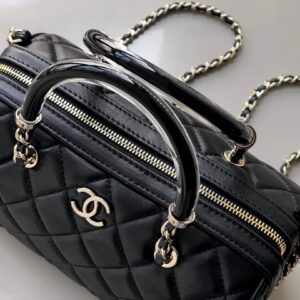Chanel Matelasse Black Shoulder Bag Leather