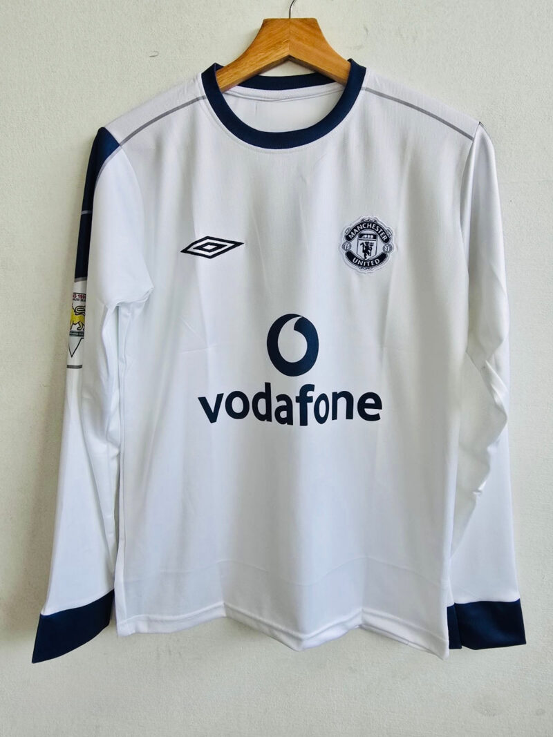 Precision in White – 2000-01 Manchester United Away Jersey – David Beckham Edition