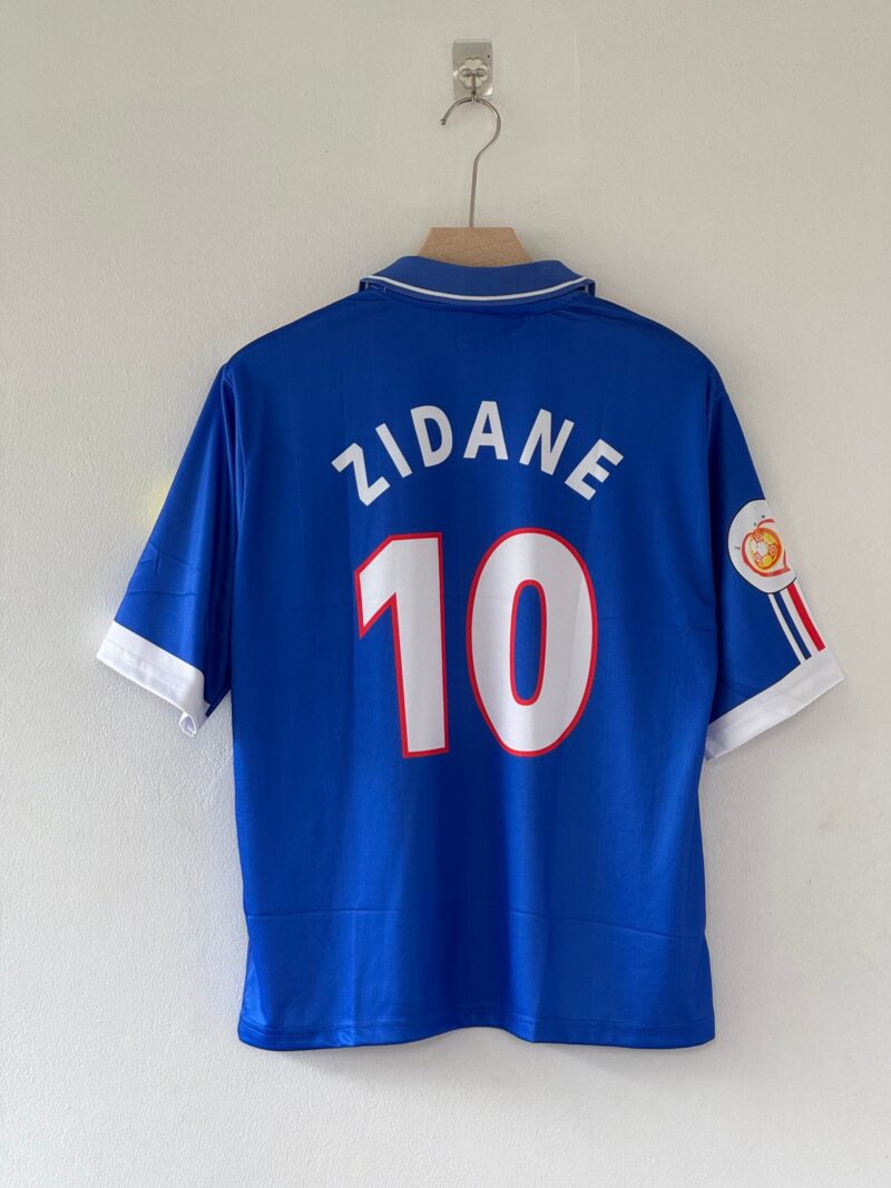 B4C3900F-9F5B-4AE6-952A-3B885B9999B9 Gallic Elegance Reimagined – France 2000/01 Zidane Five Sleeve Jersey