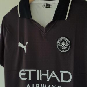 Power on the Road – Manchester City 2025/26 Away Kit