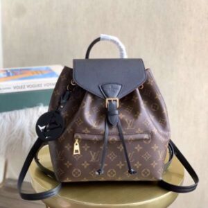Ba-Lo-Louis-Vuitton-LV-Montsouris-PM-Monogram-Mau-Nau-Sieu-Cap-8-600x800-1 Louis Vuitton LV Montsouris PM Monogram Backpack Lock Gold 27x33cm