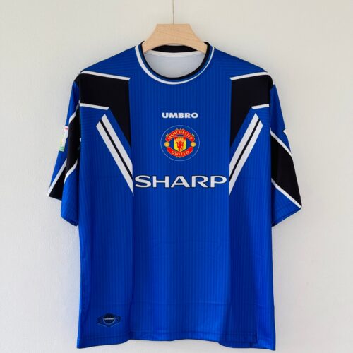 CAA37213-AF6B-4565-8EC9-711679CD0F03 Sharp Style, Golden Era – Manchester United 1996–98 Third Kit, Five Sleeve Edition
