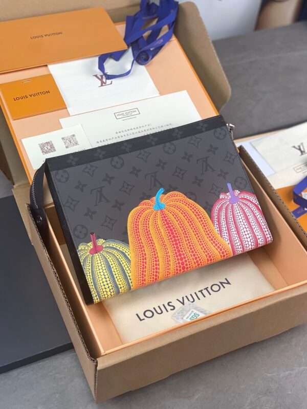 Clutch-Cam-Tay-Louis-Vuitton-LV-Pochette-8-600x800-1 Louis Vuitton LV Pochette Clutch Bag Pumpkin Pattern 26cm