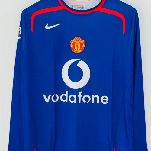 D79CEF55-51FE-497F-904F-A9C83EEACE1E Witness the Rise of a Legend with the 2005-06 Manchester United Away Jersey – Ronaldo Full Sleeve Edition