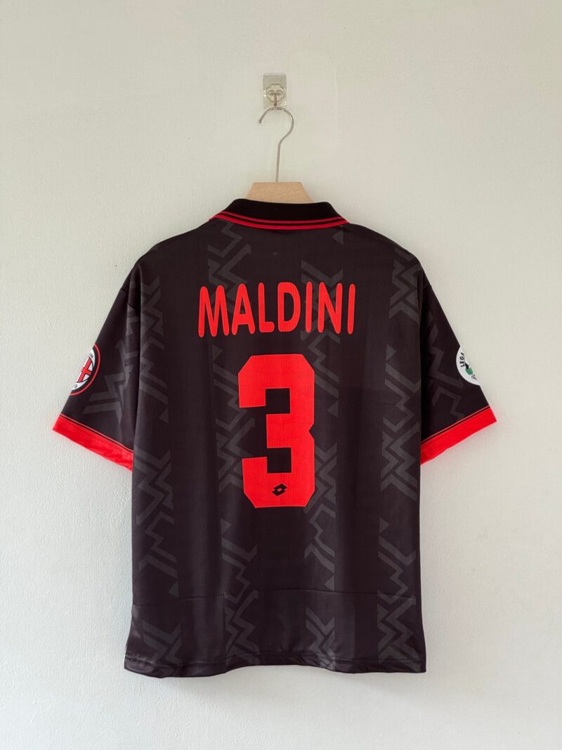 F5F05EB6-100B-441F-BF62-8F8F12481687 Defend with Honor. Lead with Class. – AC Milan 1996/97 Maldini Five-Sleeve Edition